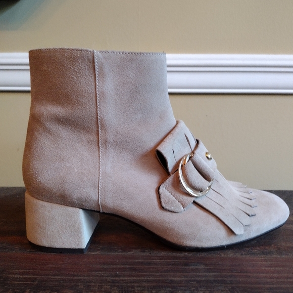 Kanna Cream Suede Kiltie Ankle Boots Size 38 (7.5) - Picture 4 of 12